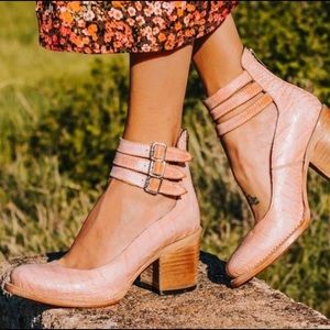 Freebird by Steven Randi Pink Croco Heels